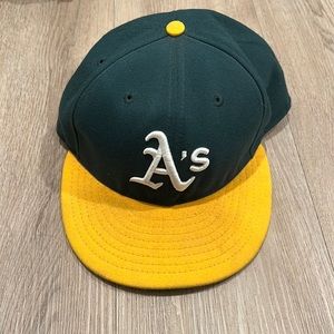 New Era Oakland A’s Fitted Cap size 7 1/4